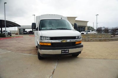 2025 Chevrolet Express Cutaway 3500 Base