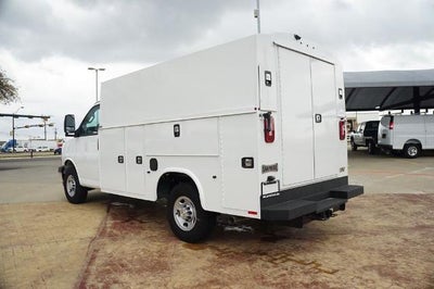 2025 Chevrolet Express Cutaway 3500 Base