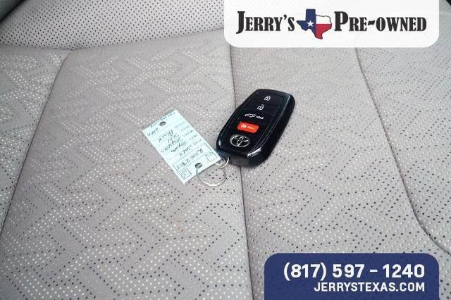 2024 Toyota Sequoia SR5
