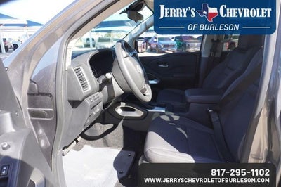 2022 Nissan Frontier SV