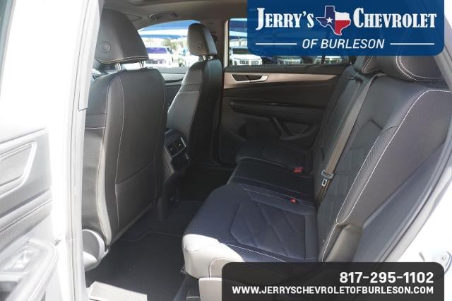 2024 Volkswagen Atlas Cross Sport 2.0T SE w/Technology