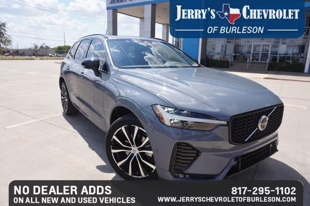2023 Volvo XC60 Plus Dark Theme