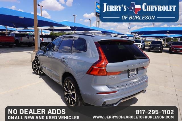 2023 Volvo XC60 Plus Dark Theme