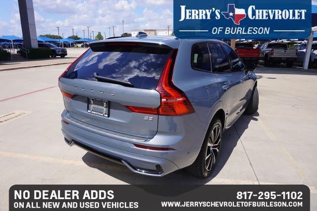 2023 Volvo XC60 Plus Dark Theme